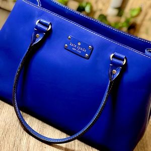 Mint Condition Kate Spade Handbag, perfect for a Winter bag!